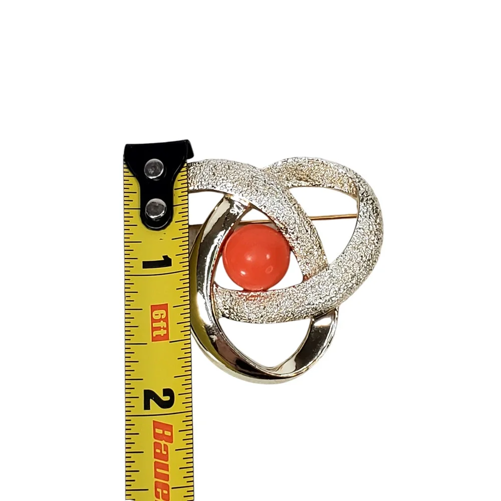 Vtg Sarah Coventry Brooch Coral Color Atomic Design Textured Gold Tone Pin